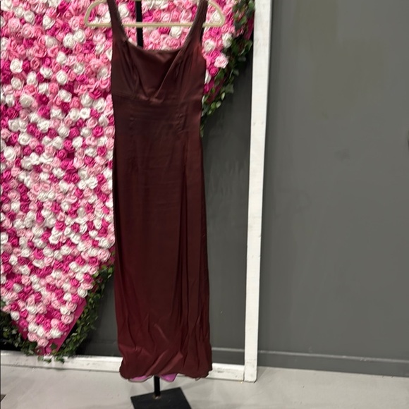 Dresses & Skirts - Elegant Brown Sleeveless Dress